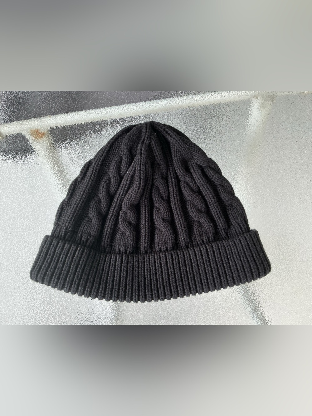 Like new Roots Black Cable Knit Toque hat - Picture 2 of 4
